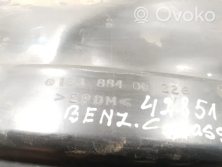 Mercedes-Benz ML W163 Pare-boue passage de roue avant 1638840622