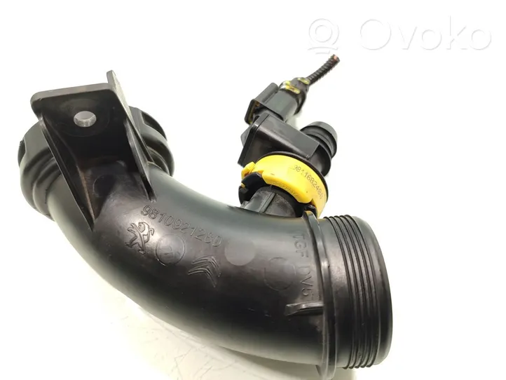 Opel Crossland X Tube d'admission d'air 9810921280