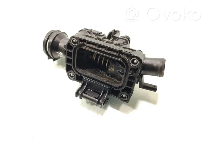 Peugeot 2008 II Boîtier de thermostat / thermostat 9812113780