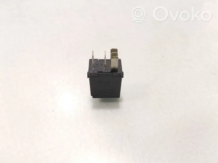 Audi A1 Other relay 4H0951253C