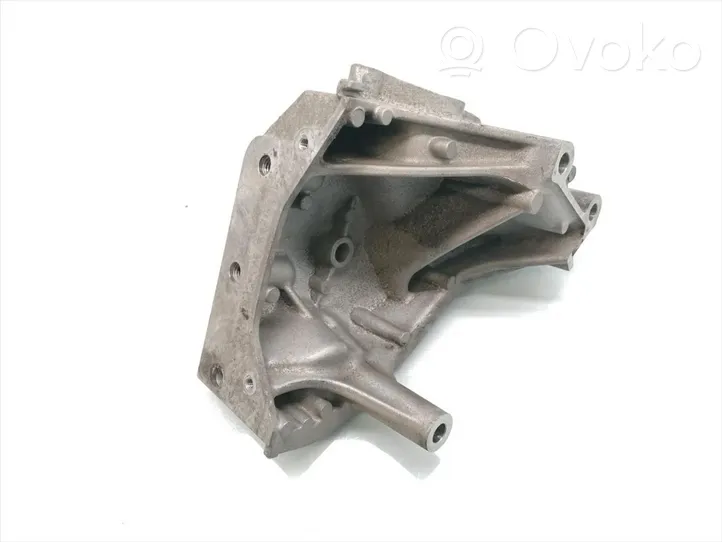 Volkswagen Polo V 6R Altra parte del motore 04B199207