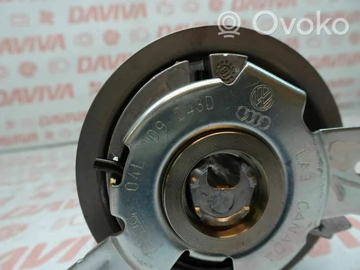 Skoda Octavia Mk3 (5E) Koło pasowe napinacza paska rozrządu 04L109243D
