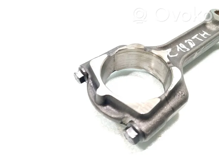 Opel Zafira B Connecting rod/conrod 