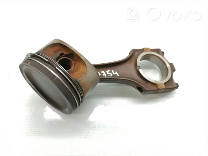 BMW 7 E38 Piston with connecting rod 1715411