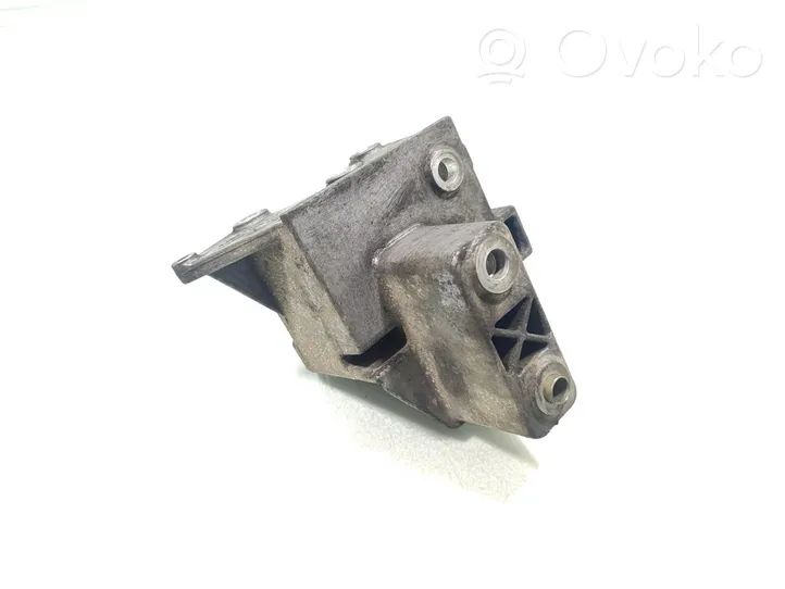 Audi A8 S8 D3 4E Supporto di montaggio della pompa del servosterzo 07D145879F