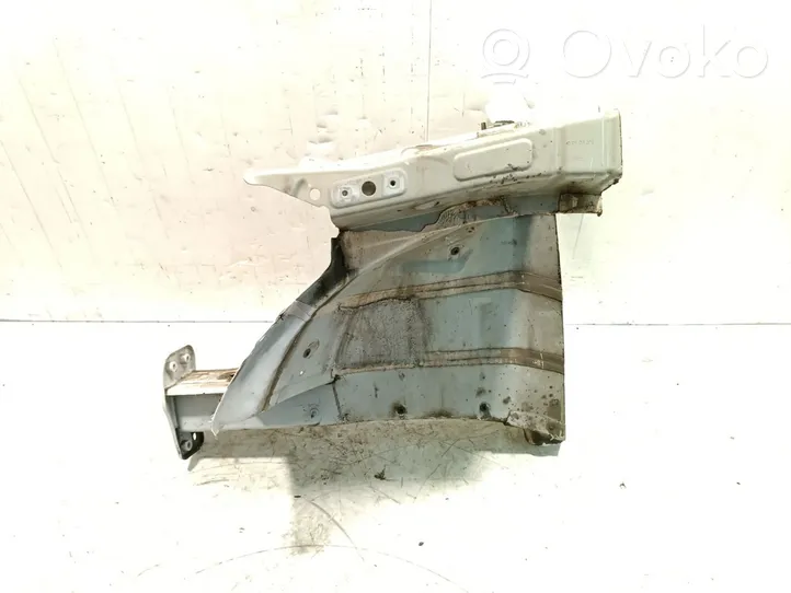 Audi Q3 8U Priekšējā ceturtdaļa mašīnas 8U0810143C