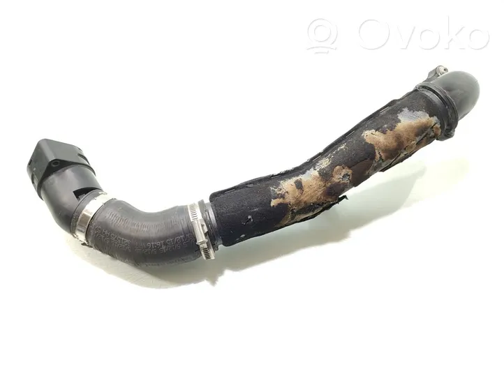 Audi A3 S3 8V Tube d'admission de tuyau de refroidisseur intermédiaire 04L131111M