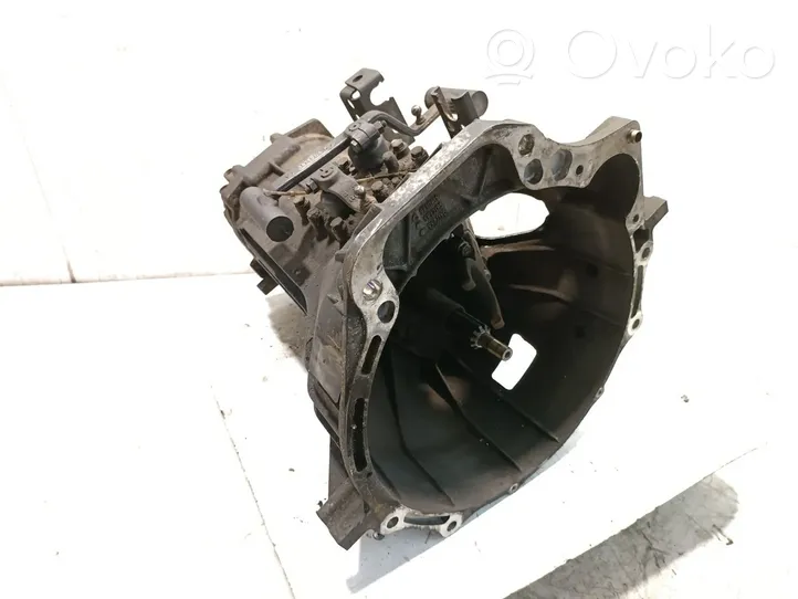 Iveco Daily 35 - 40.10 Scatola del cambio manuale a 5 velocità 8871859