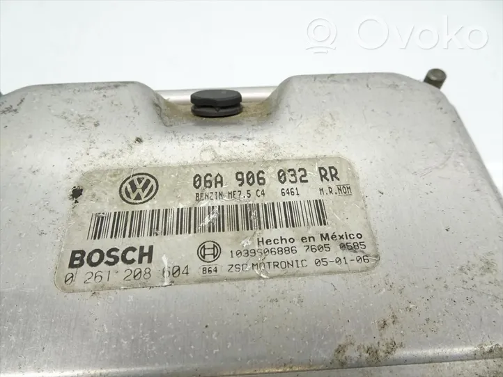 Volkswagen New Beetle Unidad de control/módulo del motor 06A906032RR