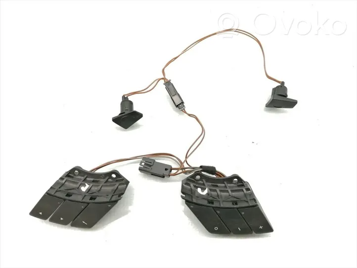 Ford Explorer Boutons / interrupteurs volant 