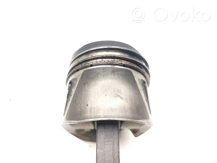 Mercedes-Benz E AMG W212 Piston avec bielle OM651.925