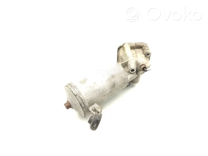 Mercedes-Benz W123 Support de filtre à huile 1021801211