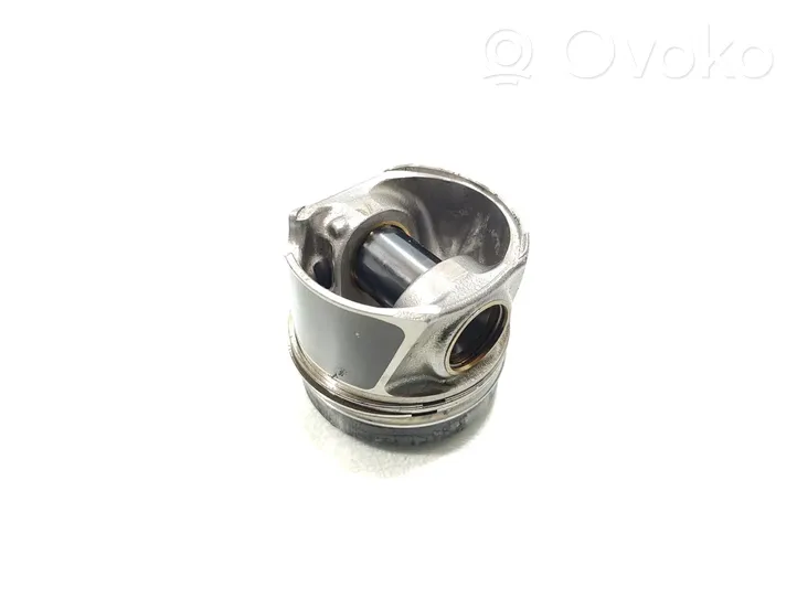 Volkswagen PASSAT B8 Piston 