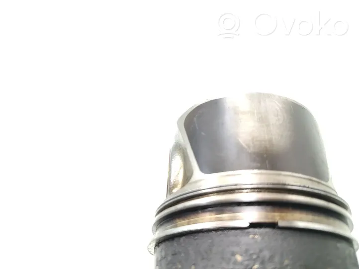 Volkswagen PASSAT B8 Piston 