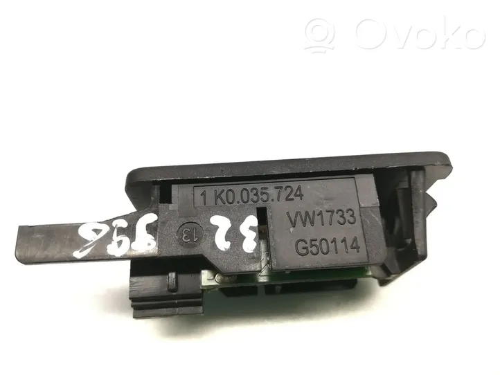 Volkswagen Touareg I Câble adaptateur AUX 1K0035724