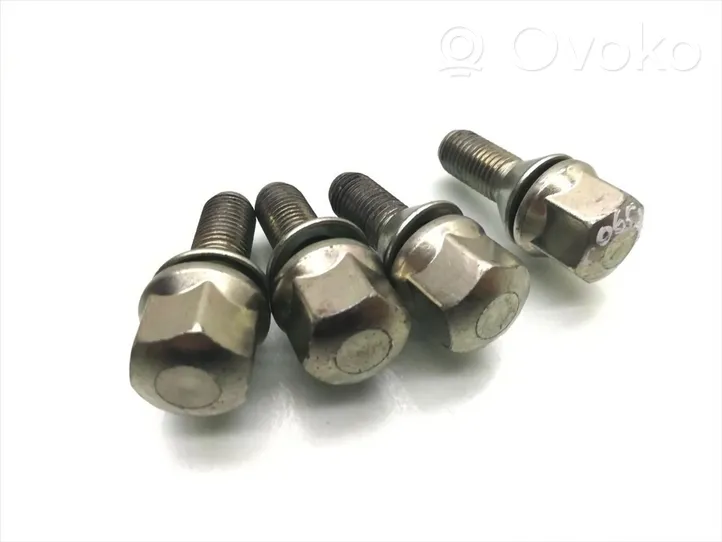 Renault Megane II Nuts/bolts 