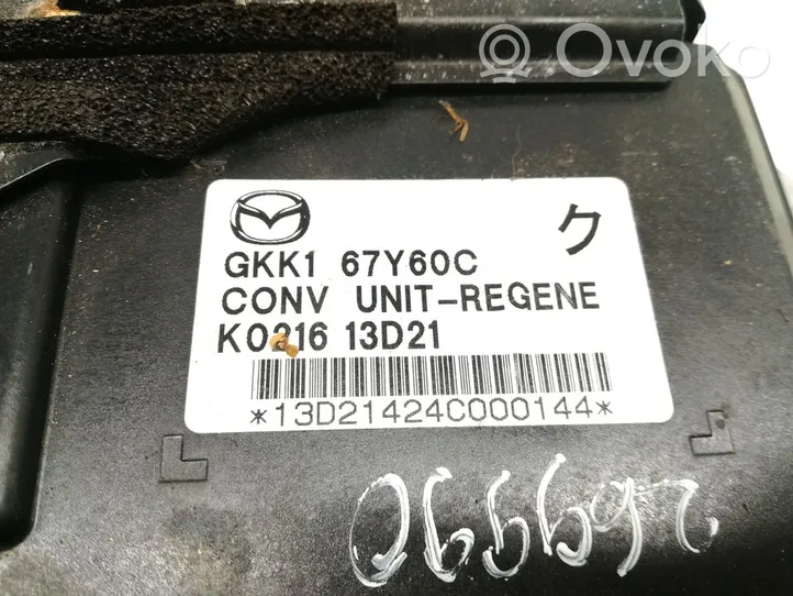 Mazda 6 Jännitteenmuunnin/muuntimen moduuli GKK167Y60C