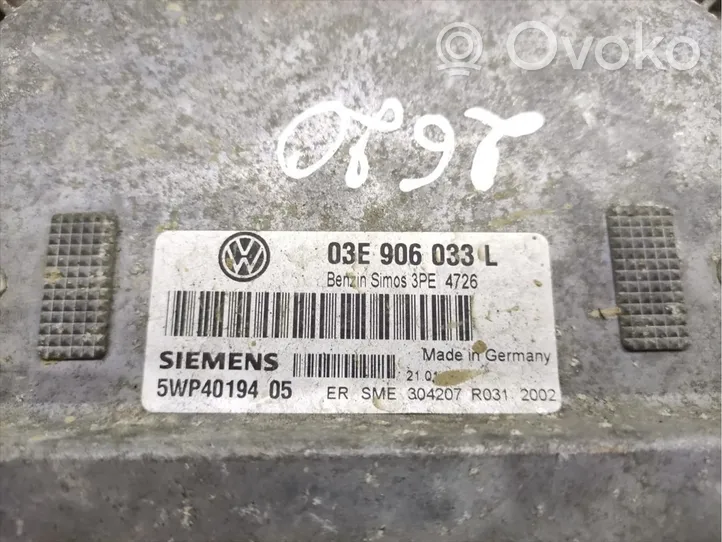 Volkswagen Polo IV 9N3 Unidad de control/módulo del motor 03E906033L