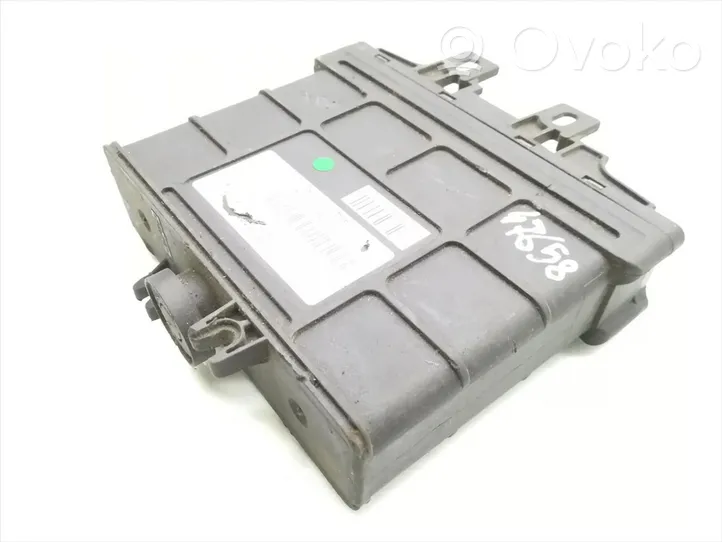 Volkswagen Polo IV 9N3 Module de contrôle de boîte de vitesses ECU 001927731J