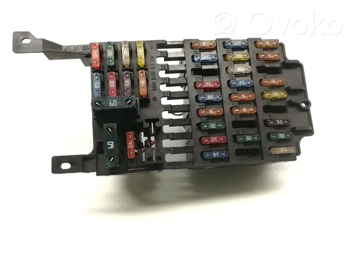 Mercedes-Benz CLK AMG A208 C208 Module de fusibles 2085450140