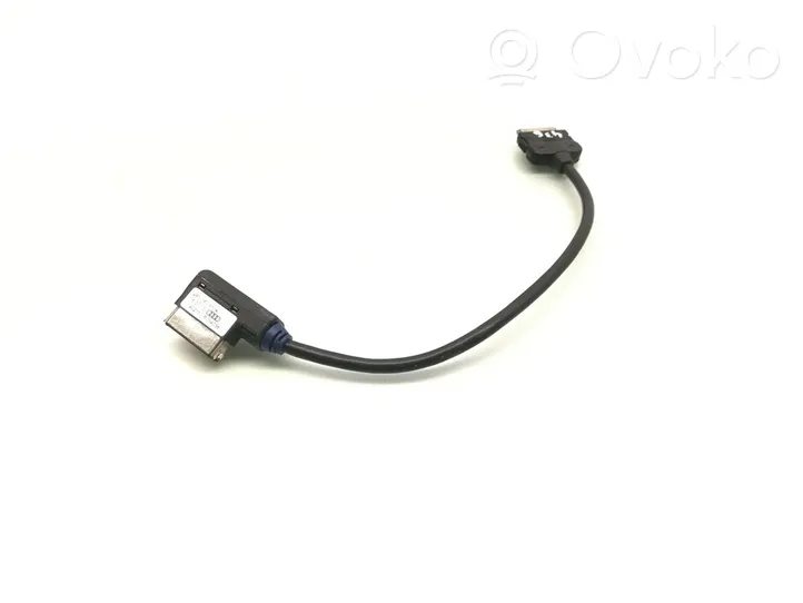 Volkswagen Polo IV 9N3 Presa connettore iPod 4F0051510K