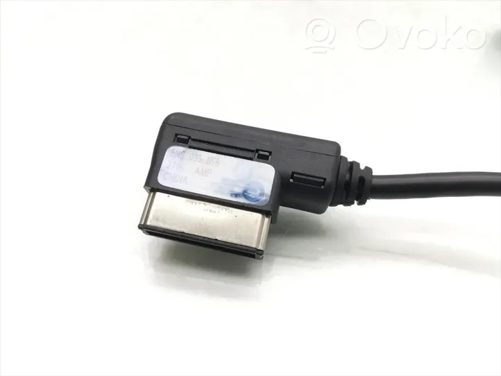 Volkswagen Golf Cross Connettore plug in AUX 5N0035558