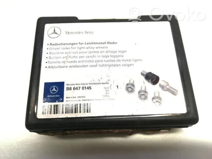 Mercedes-Benz ML W164 Dadi/bulloni B66470145