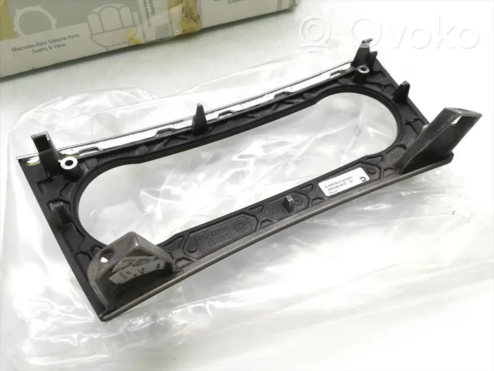 Mercedes-Benz CLK A209 C209 Panel trim A2096804007