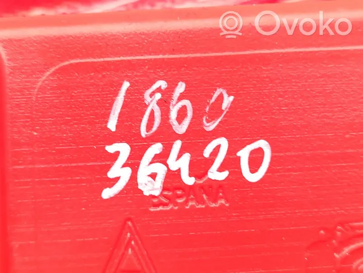 Volvo S40 Trójkąt ostrzegawczy 27R0307067