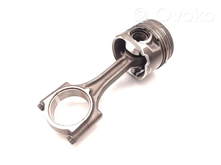 Opel Vivaro Piston with connecting rod D15DT