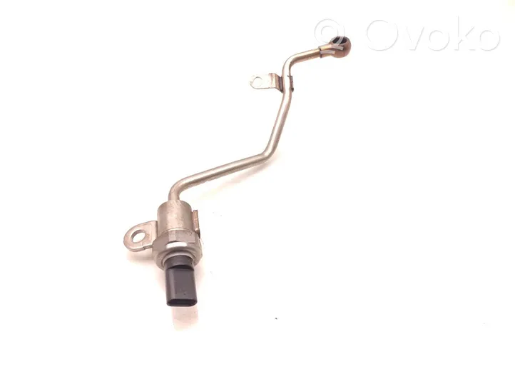 BMW X3 F25 Exhaust gas pressure sensor 8514018