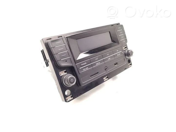 Volkswagen Crafter Radio/CD/DVD/GPS head unit 2E0035130