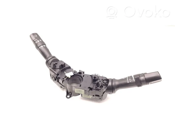 KIA Sorento Interruptor/palanca de limpiador de luz de giro 934102P530