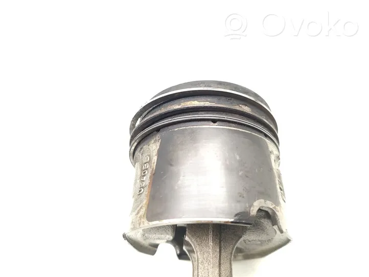 BMW 1 E82 E88 Piston with connecting rod N47D20C