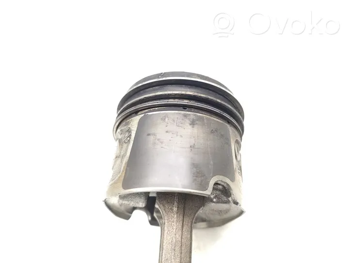 BMW 1 E82 E88 Piston with connecting rod N47D20C