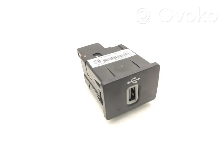 Ford Courier USB-pistokeliitin JK2T-14F014-AB