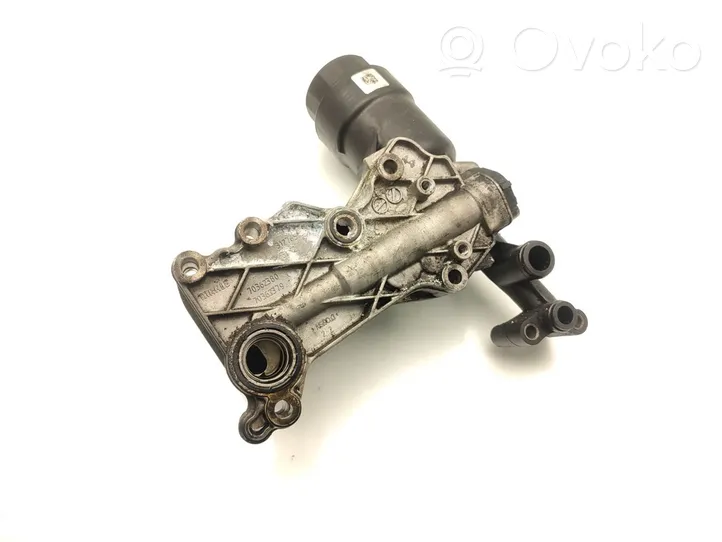 Mercedes-Benz E AMG W212 Supporto di montaggio del filtro dell’olio 70362380