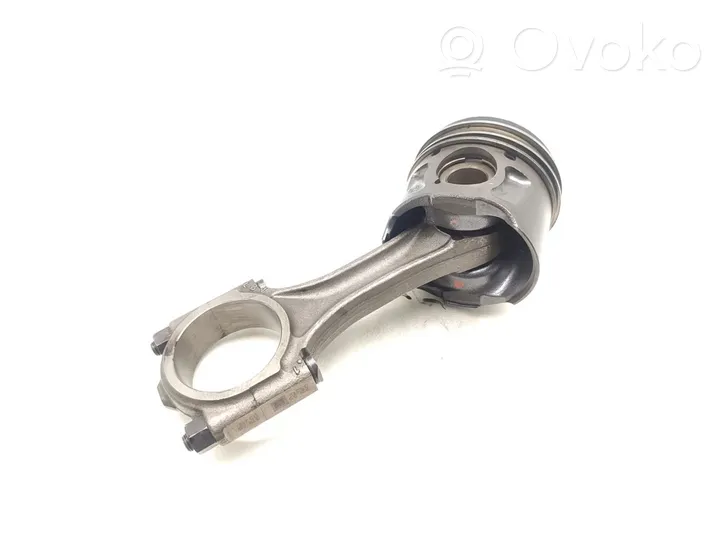 Ford Kuga I Piston with connecting rod 9677840380