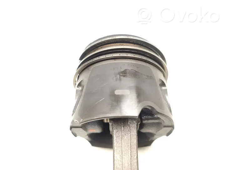 Ford Kuga I Piston avec bielle 9677840380