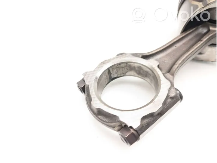 Opel Astra J Piston with connecting rod A17DTJ