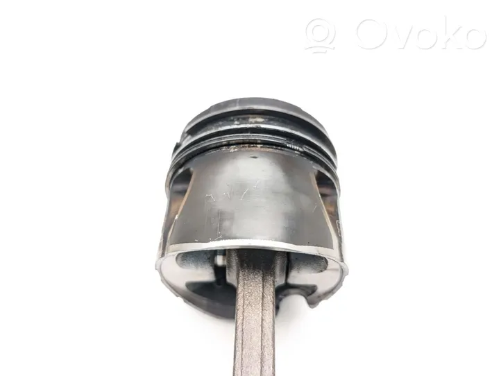 Opel Astra J Piston with connecting rod A17DTJ