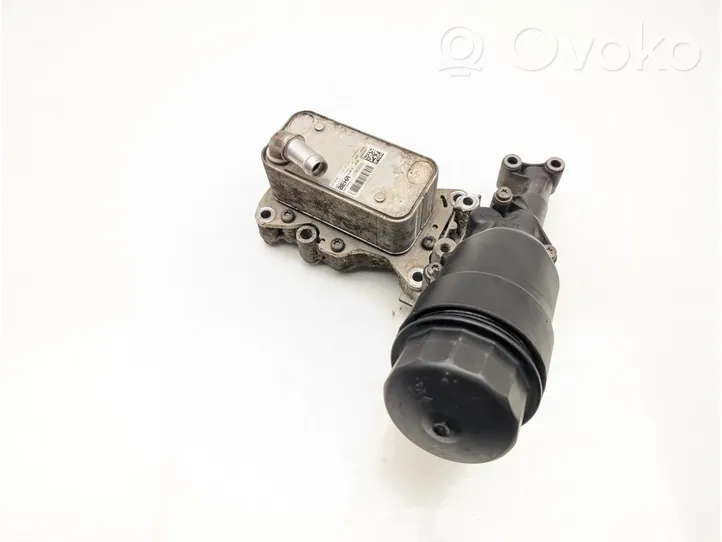 Mercedes-Benz E AMG W212 Supporto di montaggio del filtro dell’olio 70362380