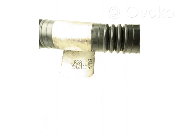 Jeep Cherokee Tuyau de liquide de refroidissement moteur 55221369