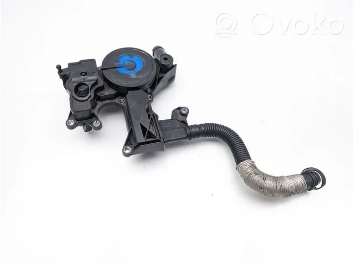 Volkswagen Golf VI Separatore dello sfiato dell’olio 06H103226A