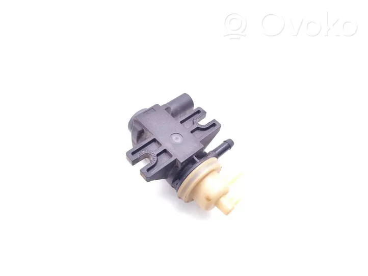 Volkswagen PASSAT B8 Vacuum valve 1K0906627B