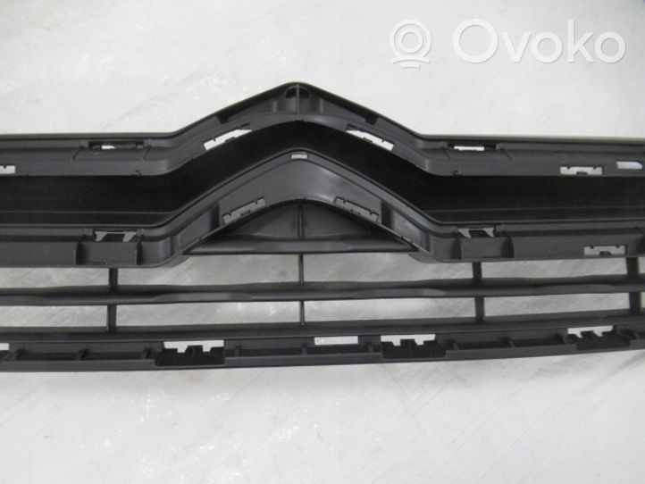 Citroen C-Elysée Grille inférieure de pare-chocs avant 9676957880