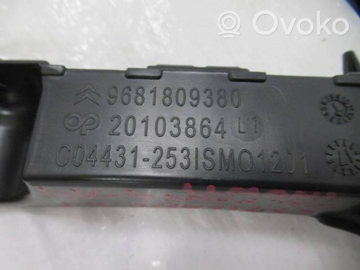 Citroen C3 Picasso Spārna stiprinājums 9681809380