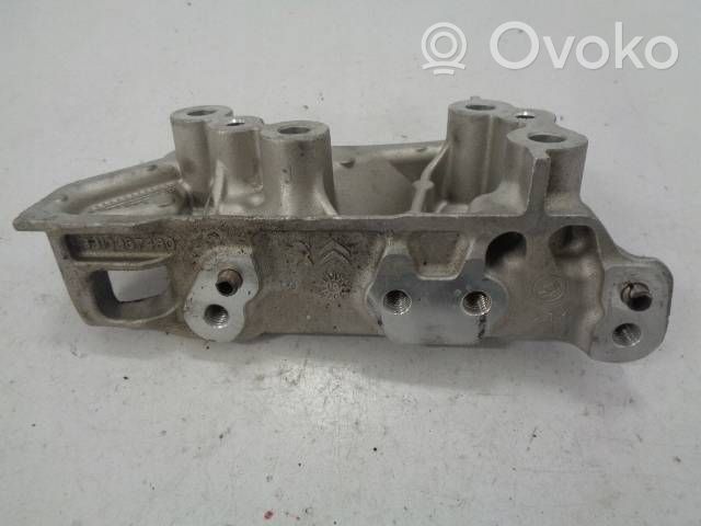 Peugeot 3008 II Support de boîte de vitesses 9810967480