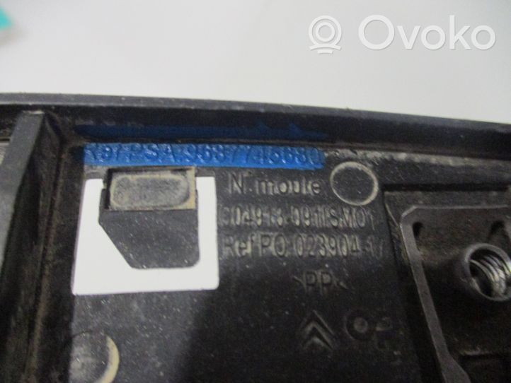 Citroen C4 II Uchwyt / Mocowanie błotnika przedniego 9687745680