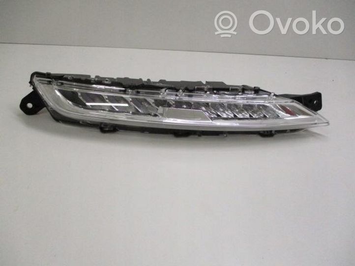 Citroen C4 II Phare de jour LED 9833403980